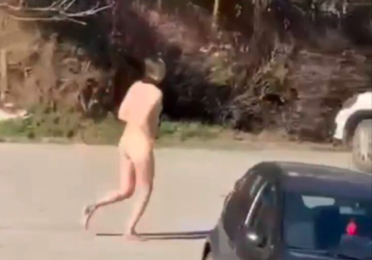 Гол маж се прошета низ Охрид: Нова мода, казино или едноставно… новиот iPhone?